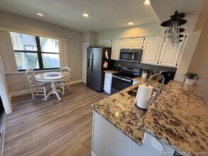 Building Photo - 3961 SW Greenwood Way Building Photo - 3961 SW Greenwood Way