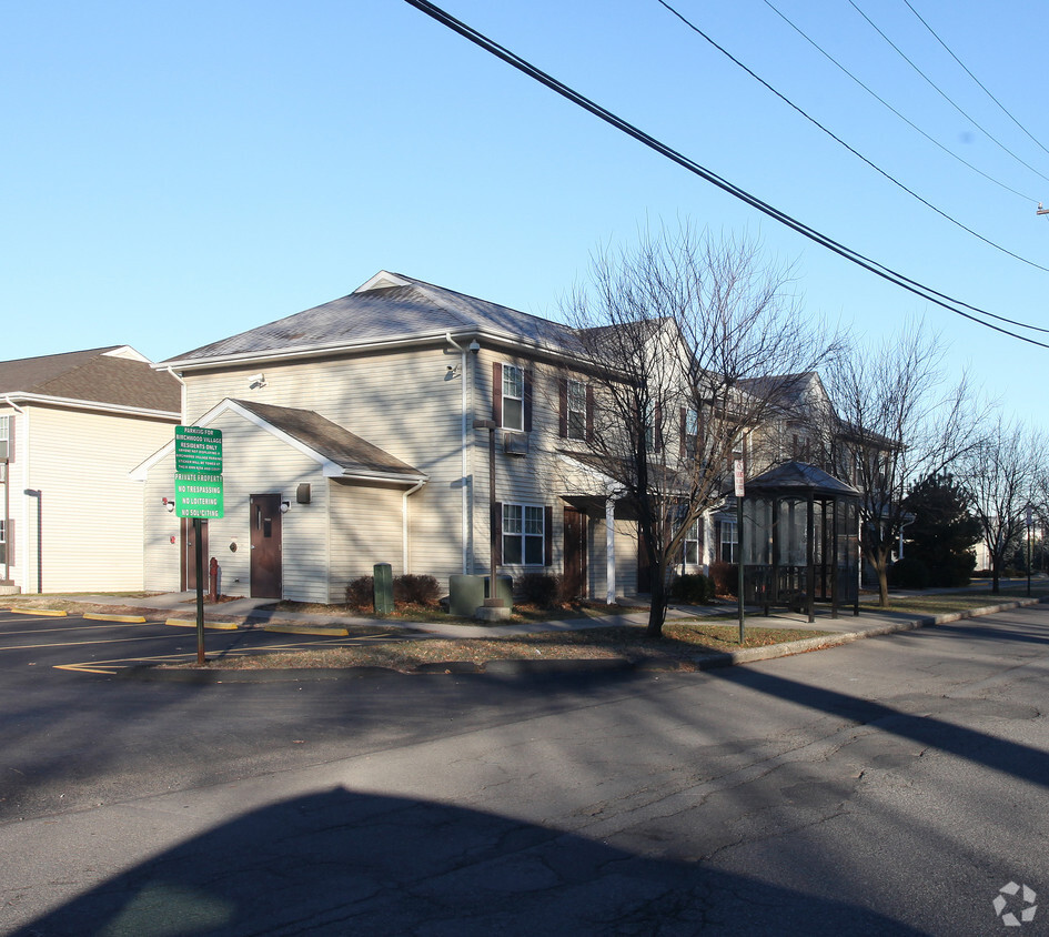 Building Photo - Birchwood Village Apartments