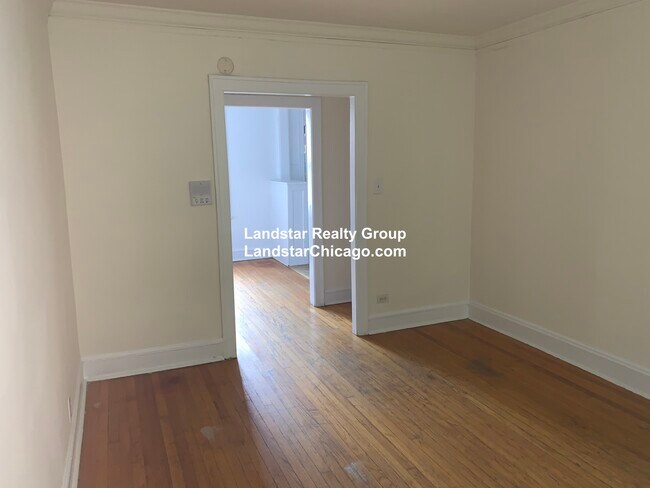 Building Photo - 3306 W Schubert Ave
