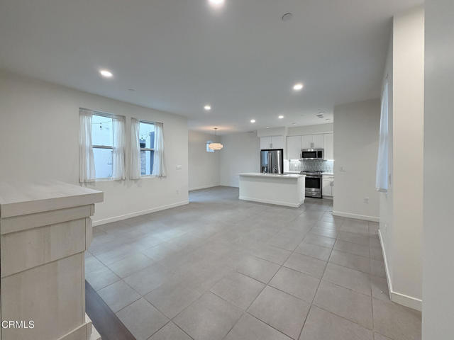 Building Photo - 1568 E Thompson Blvd