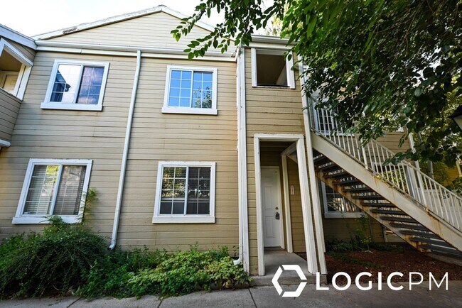 Foto del edificio - Stunning Condo In Millcreek!