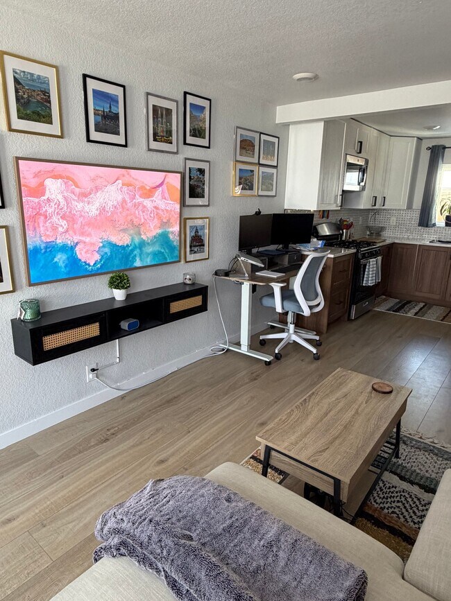 Foto del edificio - 3738 Eliot St