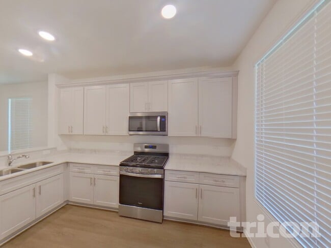 Foto del edificio - 2415 Carlow Ln