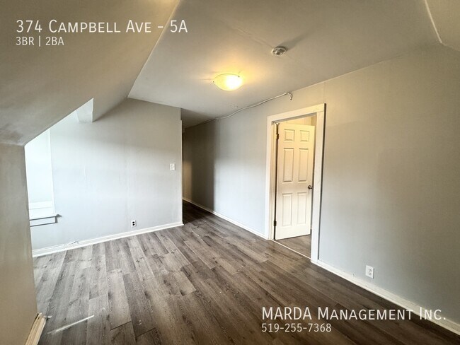 Building Photo - COZY 3 BED/2 BATH UPPER UNIT - WEST WINDSOR - INCLUSIVE!