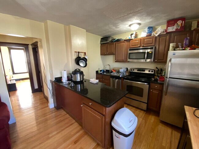 Foto del edificio - 221 Holland St