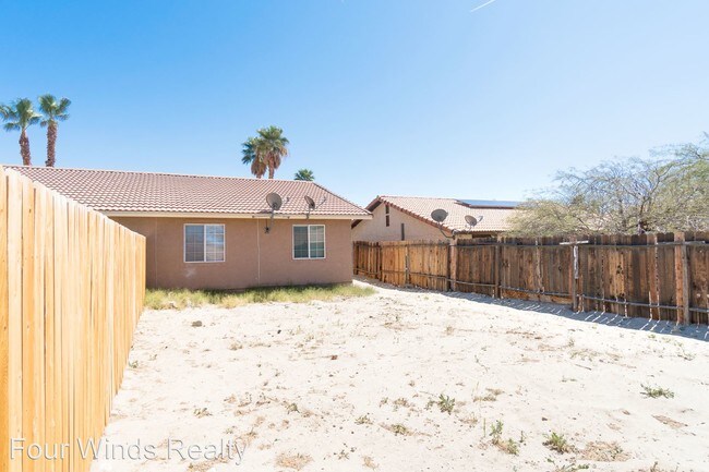 Building Photo - 13875 Luis Dr