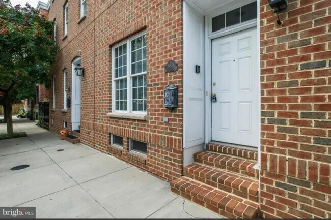 Building Photo - 1820 Webster St