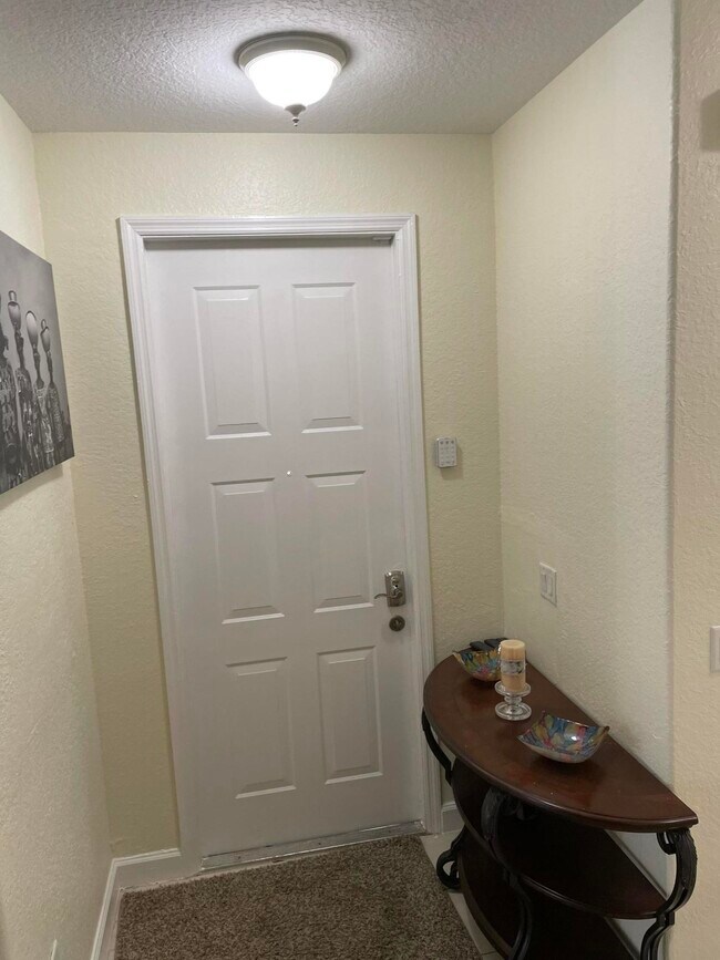 Building Photo - 2270 Shoma Dr