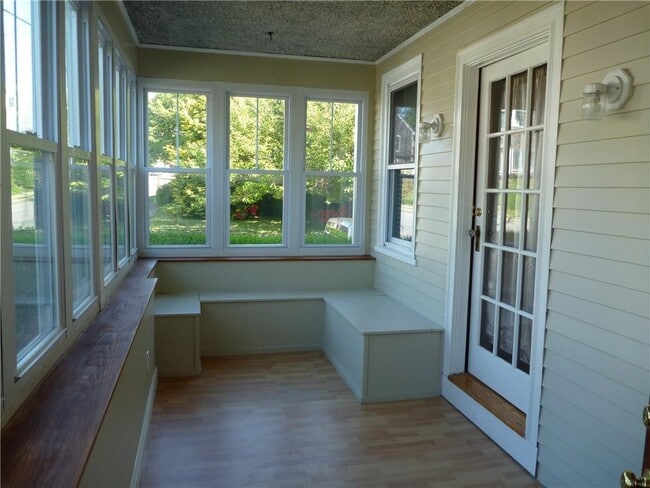 Foto del edificio - 132 Gibbs Ave
