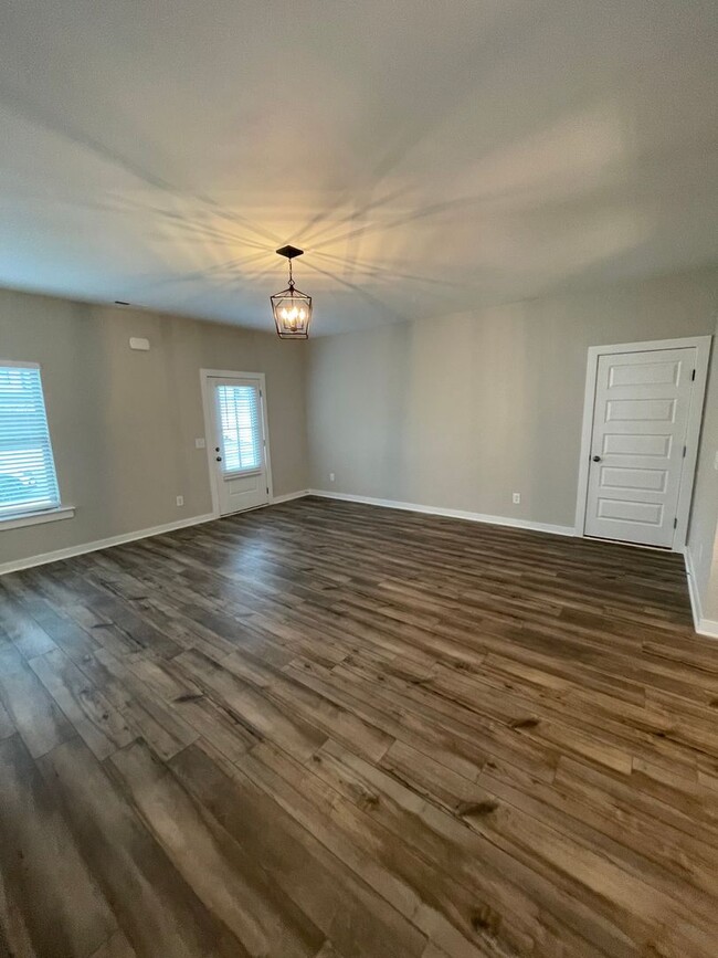 Building Photo - Home for Rent in Cullman, AL!! ***SIGN A 1...