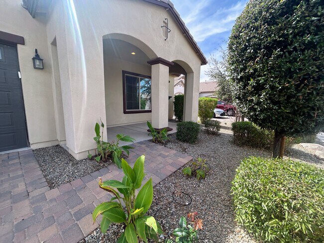 Foto del edificio - 3841 E Powell Pl