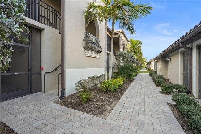 Building Photo - 5527 Palmer Cir