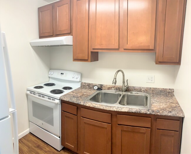 Building Photo - 5033 Clairemont Mesa Blvd