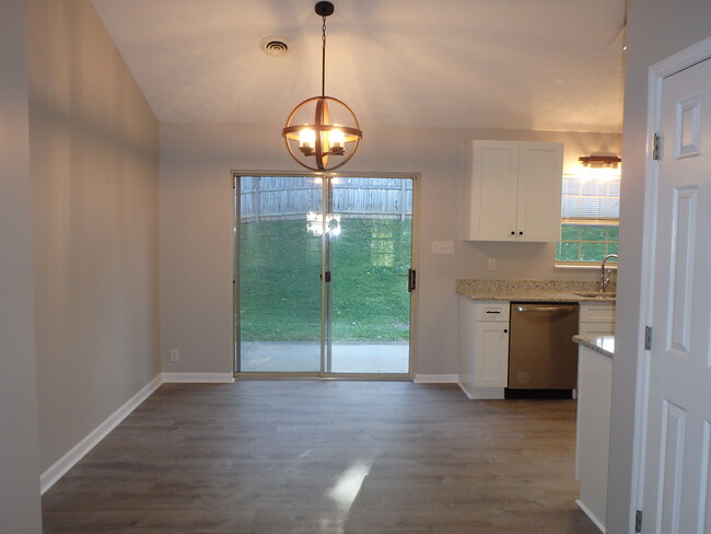 Dining Room - 911 Claybrook Ct