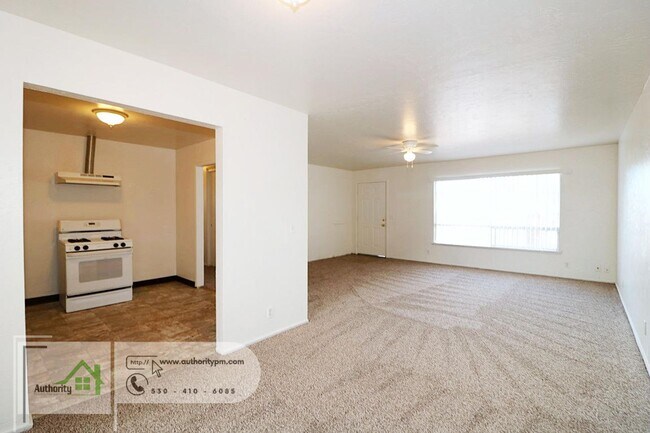 Foto del edificio - 2678 Sycamore Ln