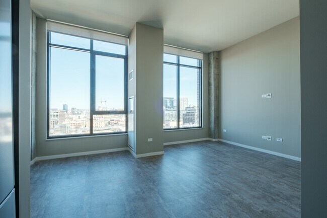 Foto del edificio - 946 W Washington Blvd