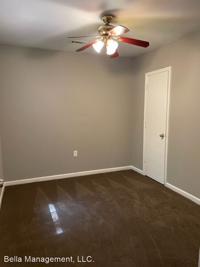 Foto del edificio - 5 br, 2 bath House - 2186 JONATHAN AVE