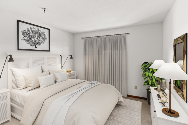 Spacious Bedroom - Wilshire Manor Apartments