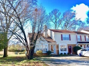 Building Photo - 70 Riverchase Dr
