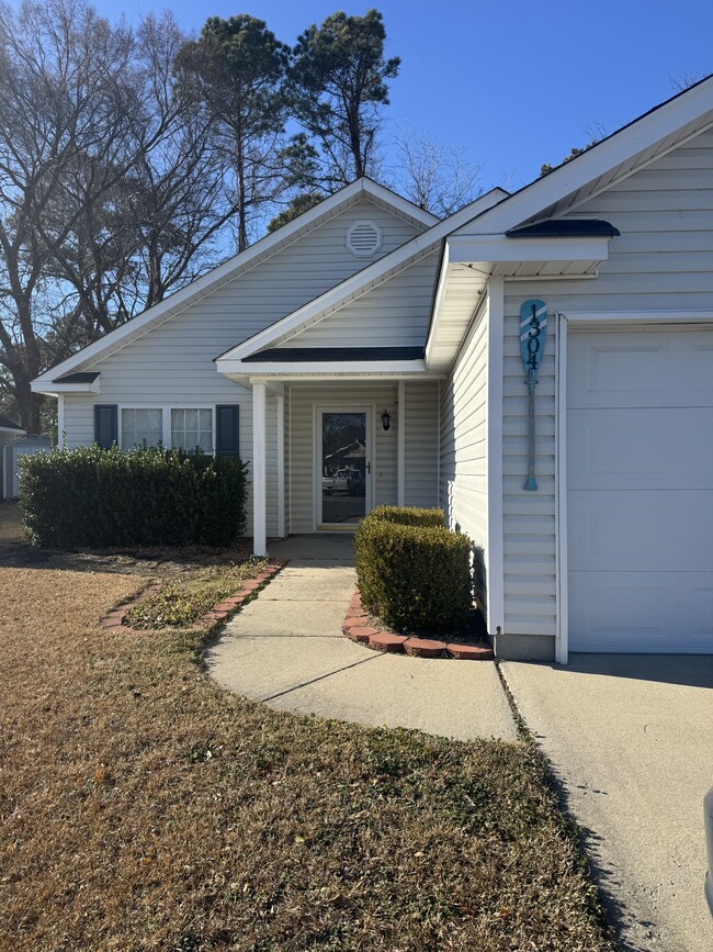 Photo - 1304 Wyngate Dr House