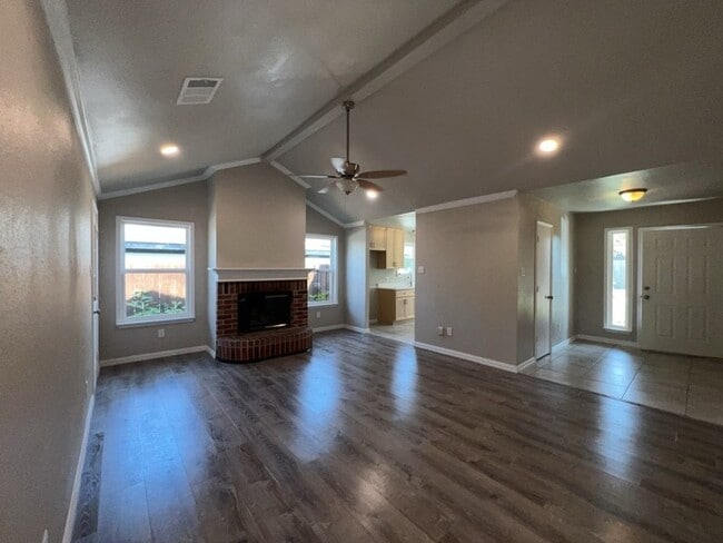Building Photo - 5728 Shady Springs Trail