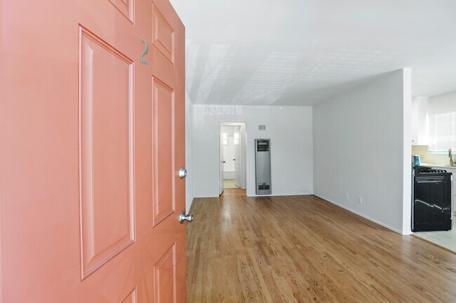 Building Photo - 1542 Golden Gate Ave