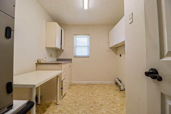 Foto del edificio - 1329 NW 84th Dr