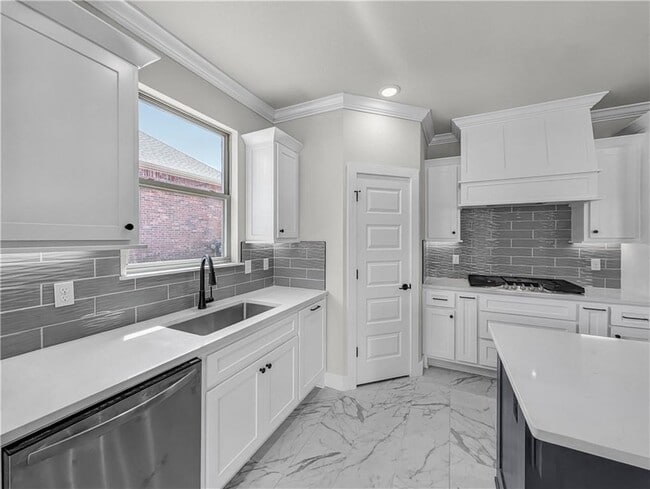 Building Photo - 7962 Teton Trl Ave