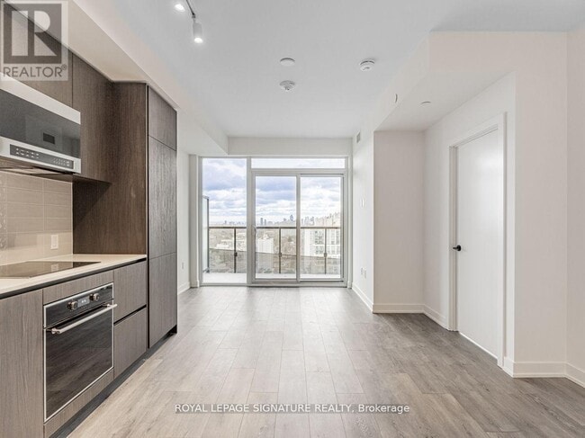 Building Photo - 127 Broadway Ave