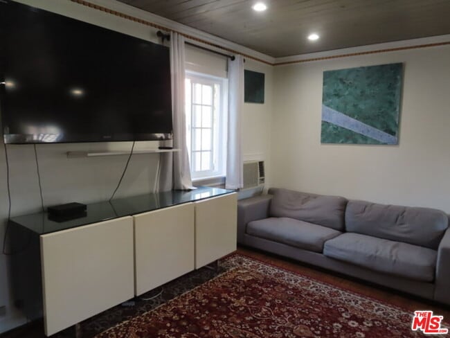 Foto del edificio - 4186 Lincoln Ave