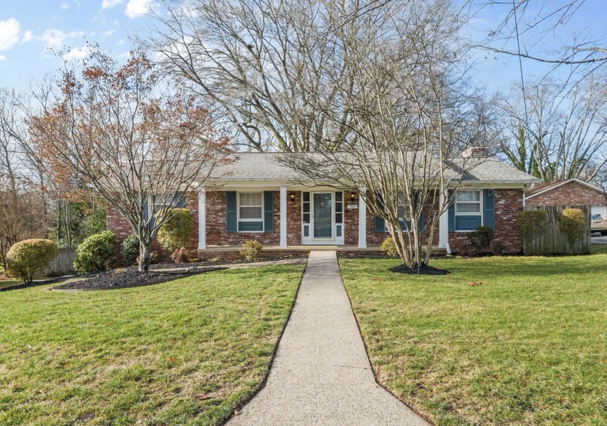 Foto principal - 709 Bridgewater Rd