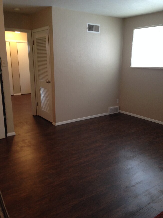Building Photo - 3841 Wilkes Ave