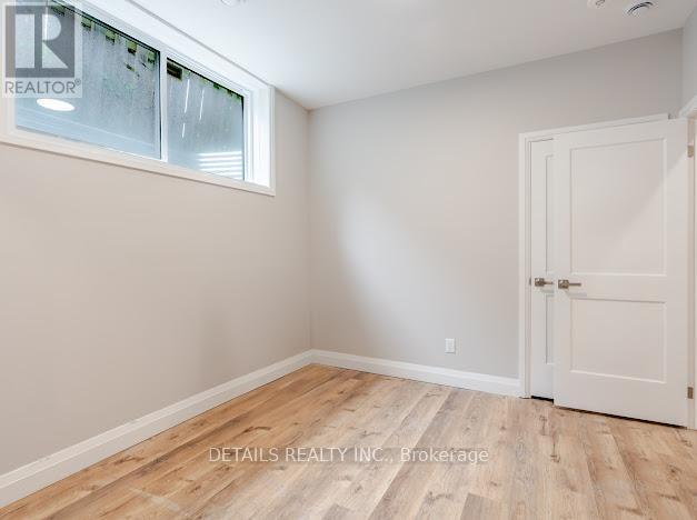Building Photo - 659 Donat St