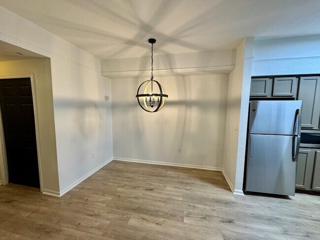Building Photo - 2801 Chancellorsville Dr