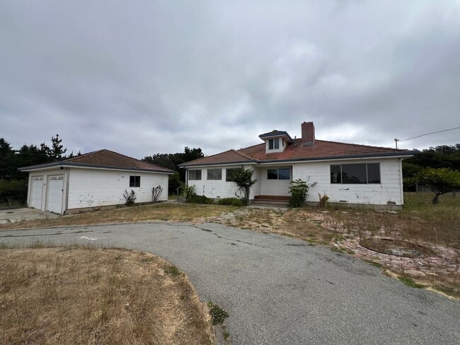 Building Photo - Coastal Retreat with Ocean & Valley Views ...