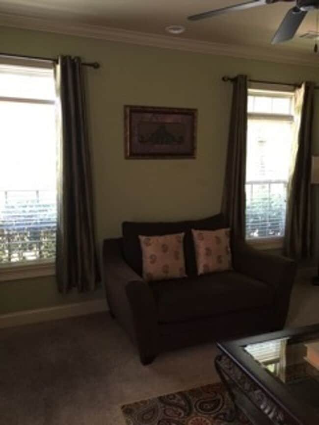 Building Photo - 1086 Runningvine Ln