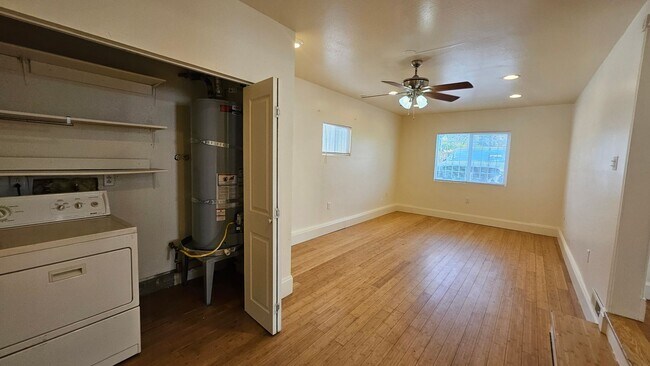 Foto del edificio - SE Cute 2 Bedroom 1 Bath Home.