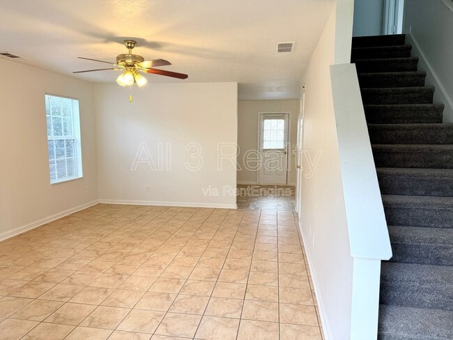 Foto del edificio - 1532 Locomotive Dr NE