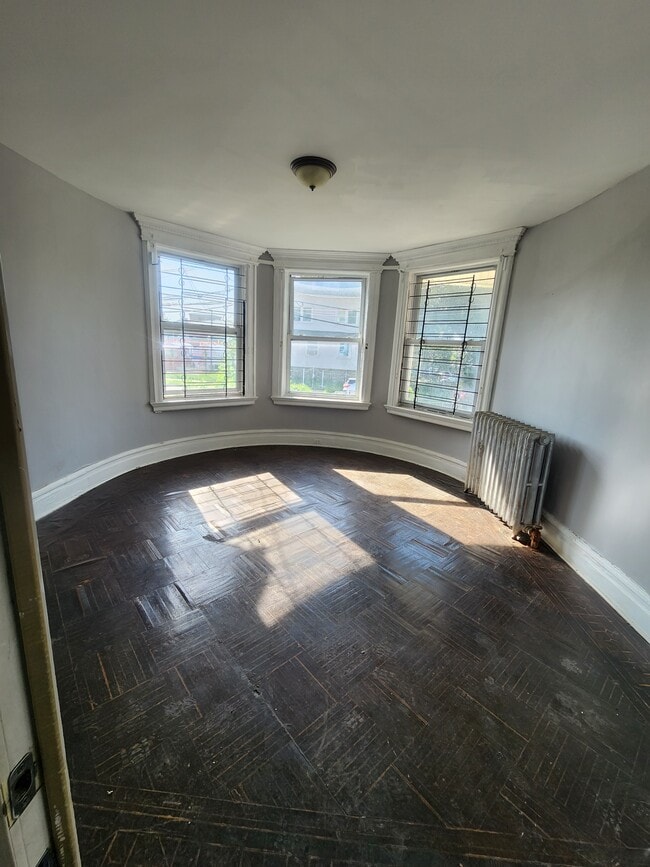 Building Photo - 58 Hillside Ave