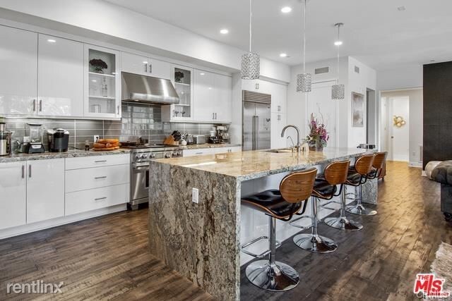 Building Photo - 4 br, 4 bath House - 5825 Meadowlark Pl # 1