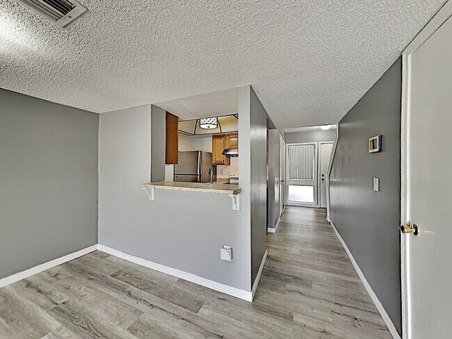 Building Photo - 5775 Peregrine Ave