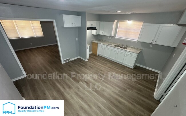 Foto del edificio - 1372 Doris Ave