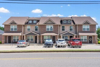 Building Photo - 301 Landrum Pl