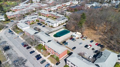 Building Photo - 137 Lake Shore Rd