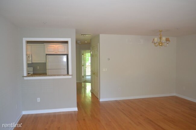 Building Photo - 2 br, 1 bath Condo - 793 Federal Rd 2 Unit 2