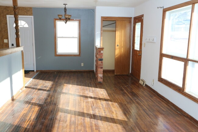 Sala de estar - 3008 E 15th St