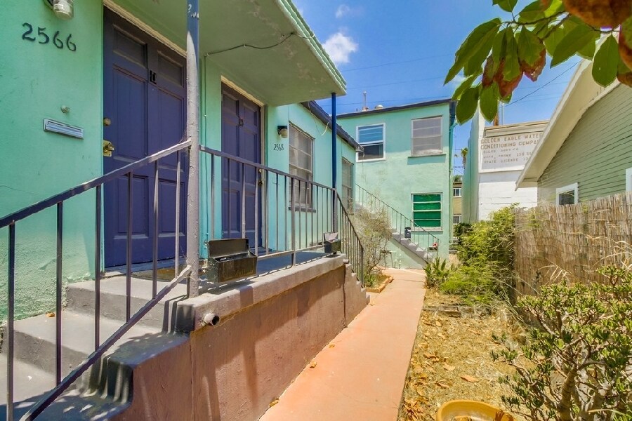 Primary Photo - 2570 B St