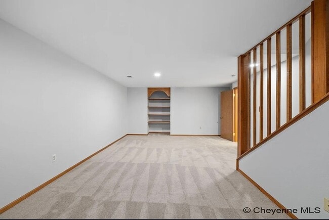 Building Photo - 3 BEDROOM, 2 BATHROOM TOWNHOME WITH 1 CAR ...