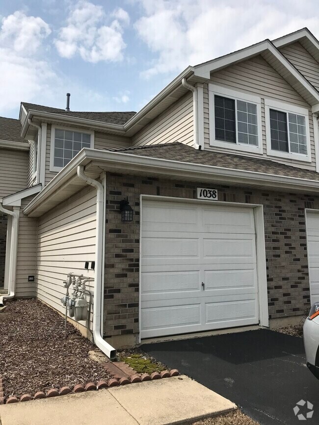 Building Photo - 1038 Hinswood Dr
