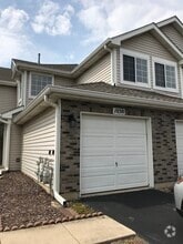 Building Photo - 1038 Hinswood Dr